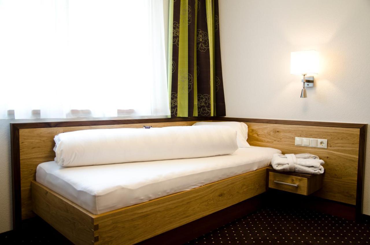 Hotel Garni Arosa Ischgl Room photo