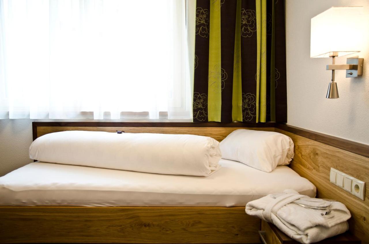 Hotel Garni Arosa Ischgl Room photo